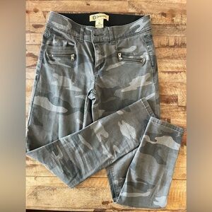 Democracy Jeans - Camo - Size 2
